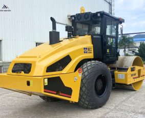 XGMA 614H – Máy Lu Rung 14 Tấn, Động Cơ Cummins Mạnh Mẽ