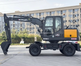 MÁY XÚC ĐÀO XINYUAN XYC75MECO