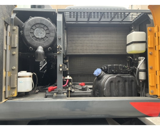 Máy xúc đào Xinyuan XYC150W