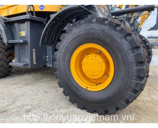 Máy xúc lật Shengong ZL32