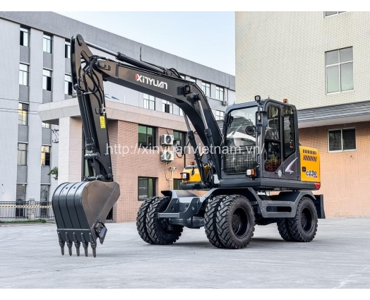 Máy xúc đào Xinyuan XYC130WT